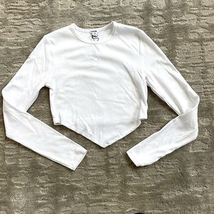 Long sleeve white tee